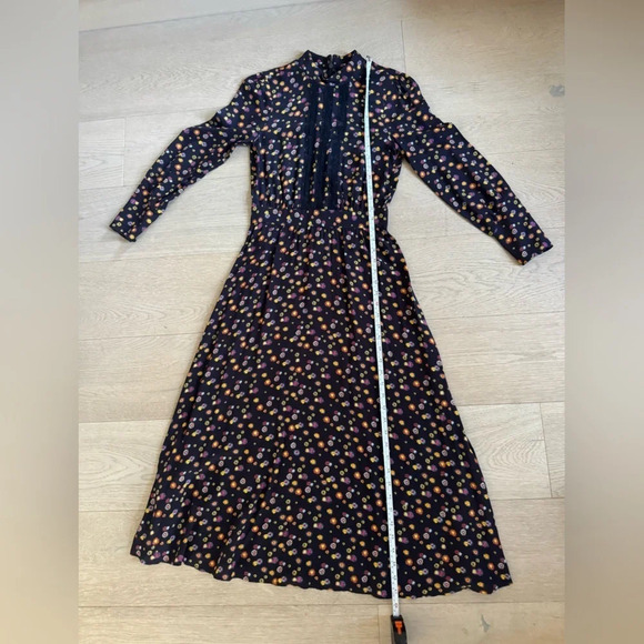 & OTHER STORIES
Dandelion Dress
Size 4 - Picture 8 of 12